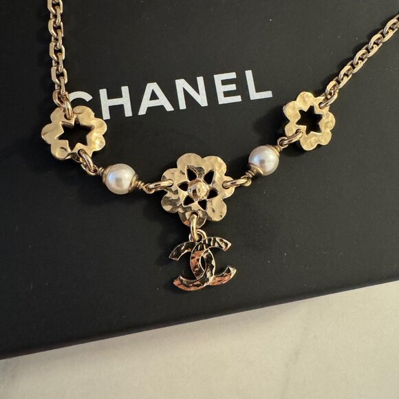Authentic Chanel CC Floral & Pearl Necklace - Picture 5 of 10
